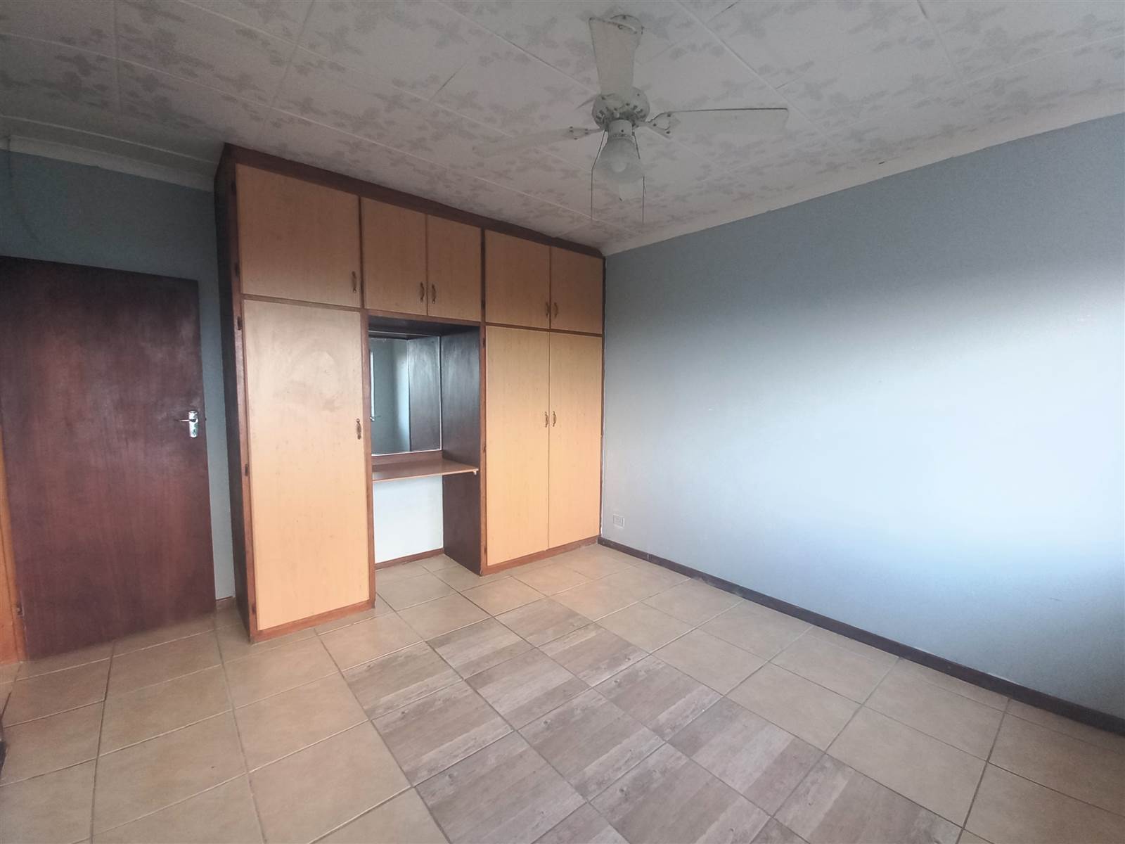 2 Bed Apartment in Umkomaas photo number 15