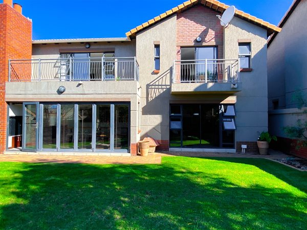 3 Bed Townhouse in Ebotse Estate