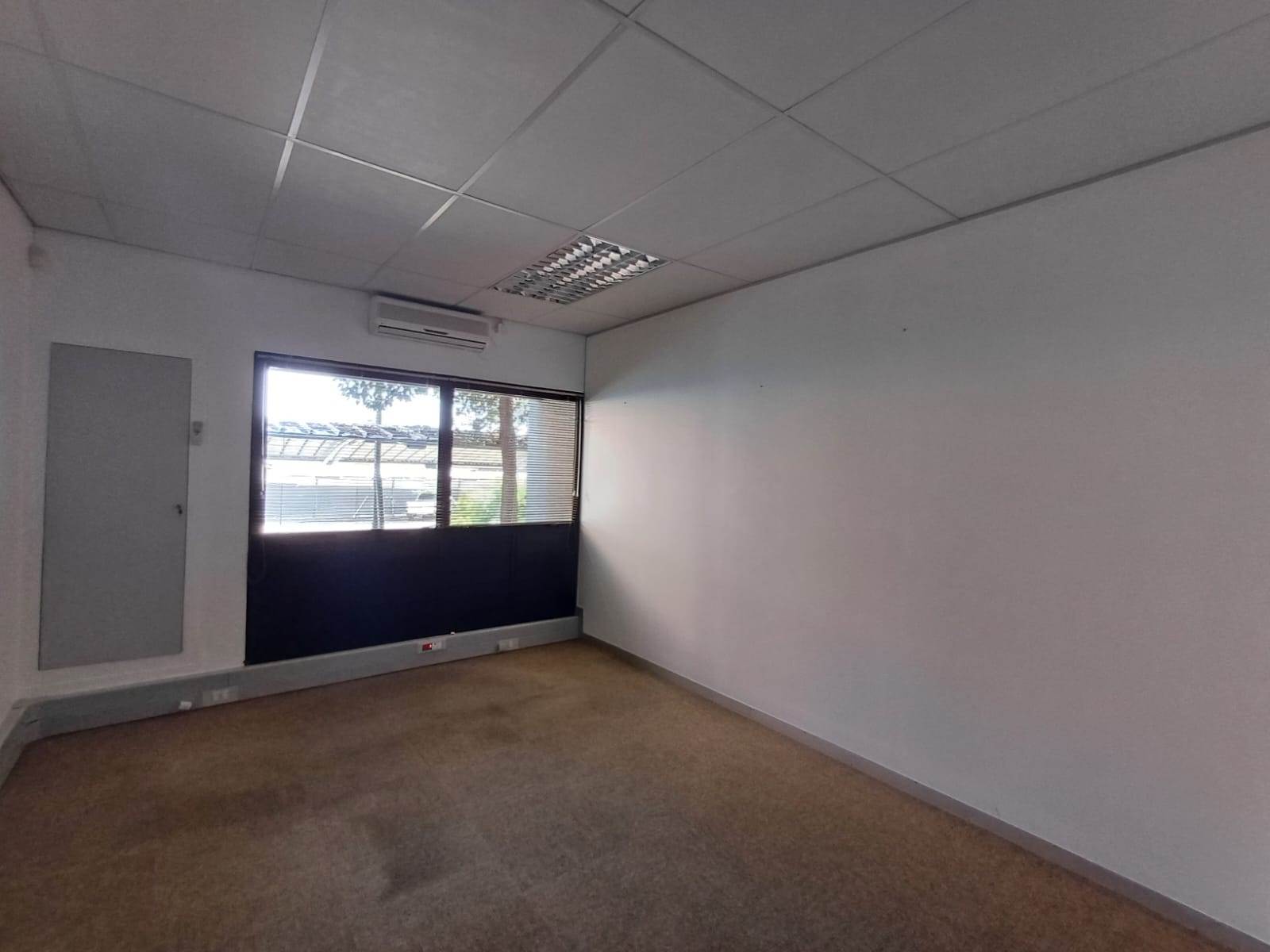 180  m² Office Space in Bendor photo number 6