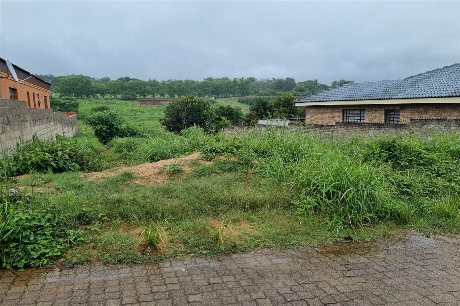 437 m² Land available in Kingsview photo number 2