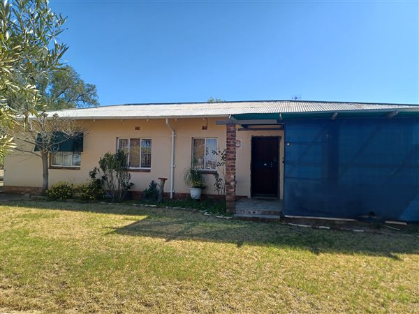 4 Bedroom House 4 Bedroom House