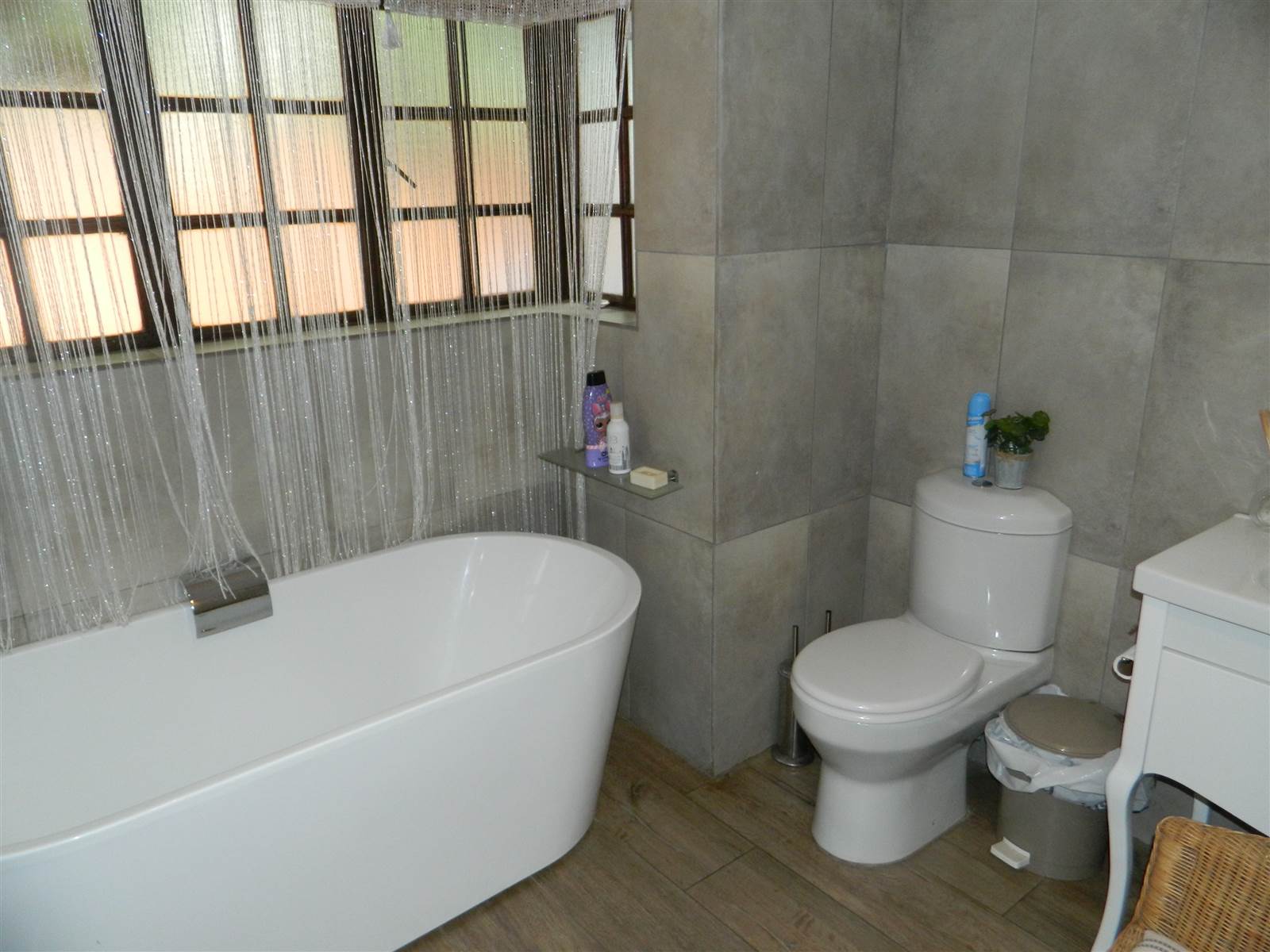 4 Bed House in Silver Lakes Golf Estate photo number 13