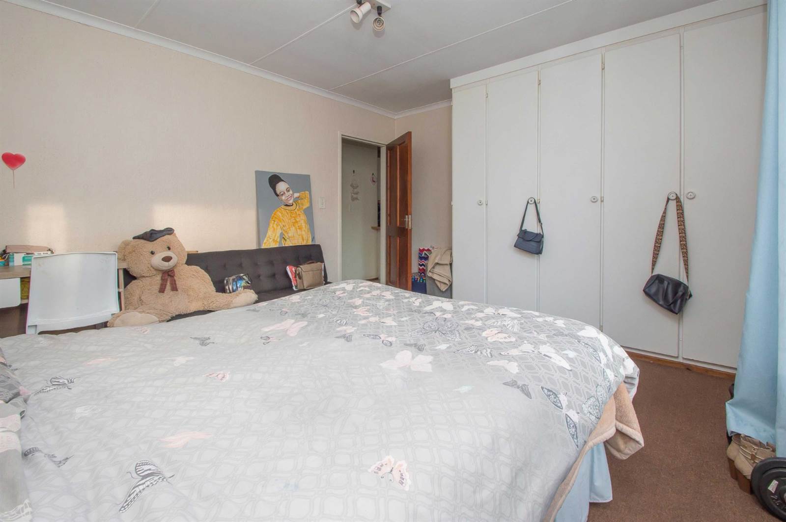 2 Bed Apartment in Helderkruin photo number 15