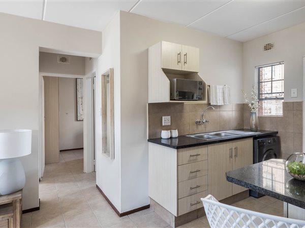 2 Bed Apartment in Woodmead
