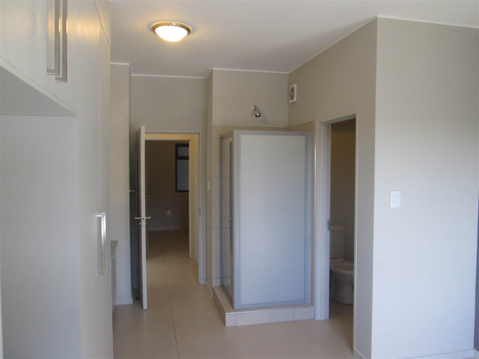 2 Bed Apartment in Rivonia photo number 6