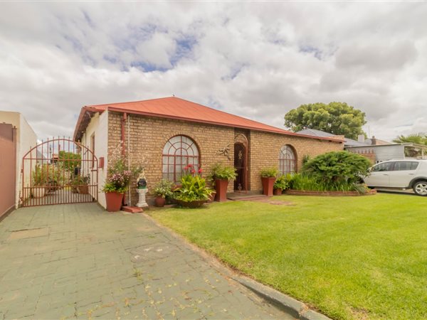 3 Bedroom House 3 Bedroom House