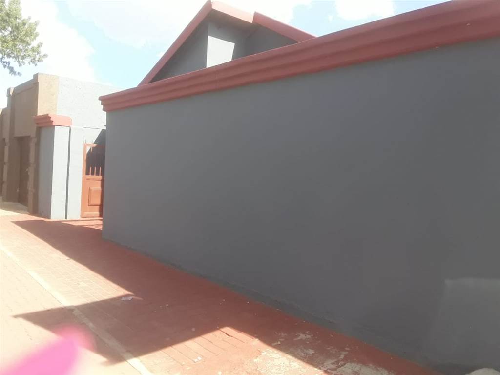 3 Bed House in Protea North photo number 26