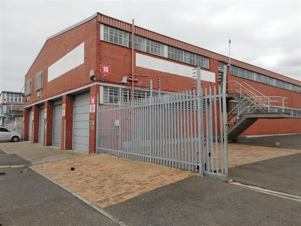 1800  m² Industrial space in Maitland