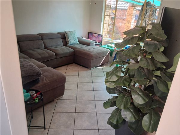 2 Bedroom Townhouse 2 Bedroom Townhouse
