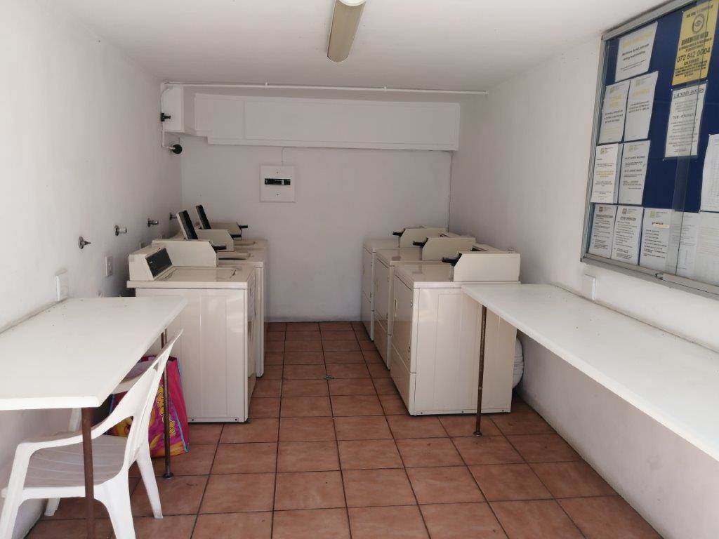 1 Bed Apartment in Milnerton Central photo number 14