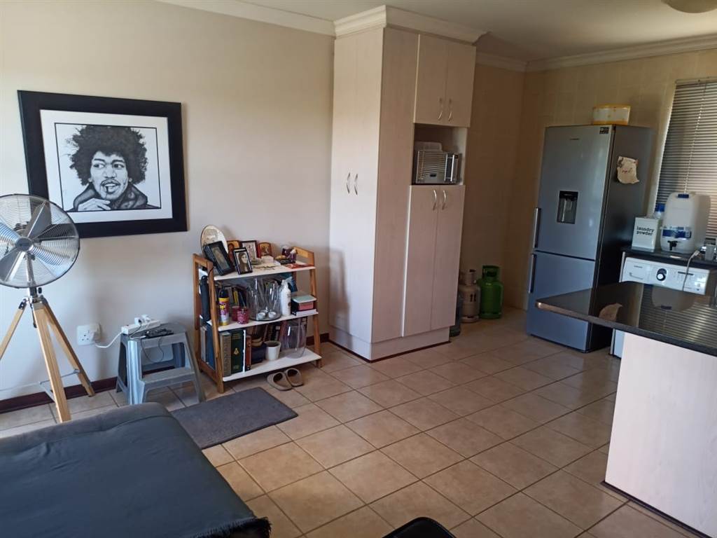 2 Bed Townhouse in Spitskop photo number 5