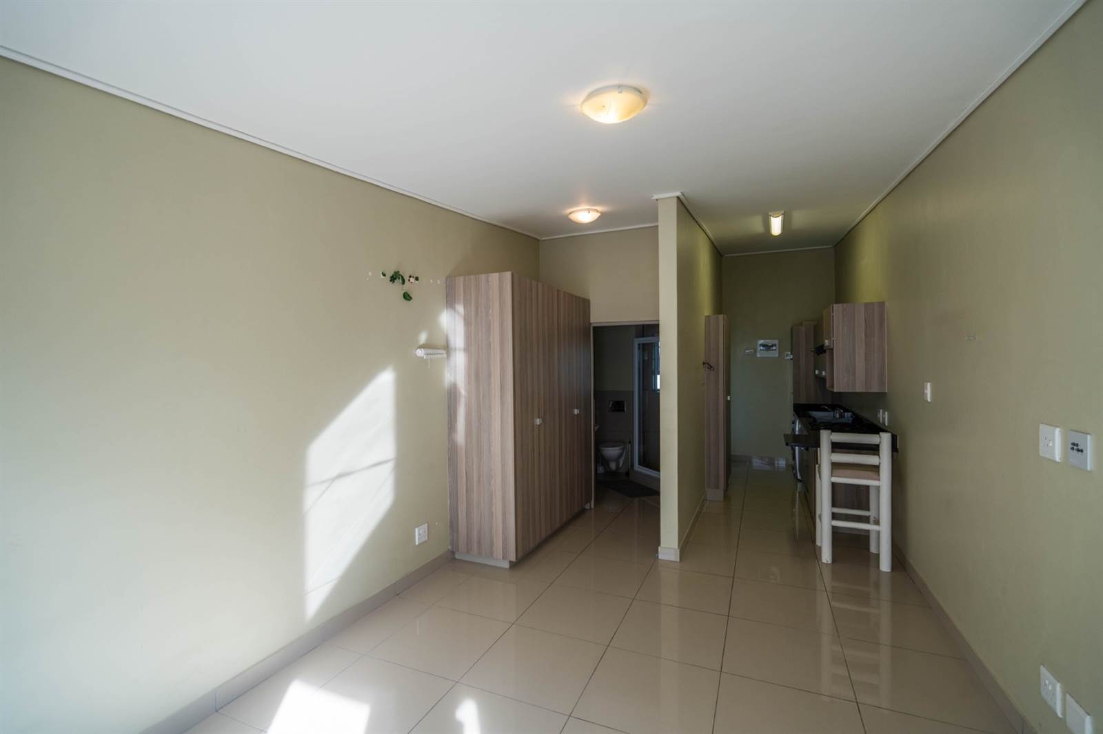 1 Bed Apartment in Grahamstown Central photo number 22