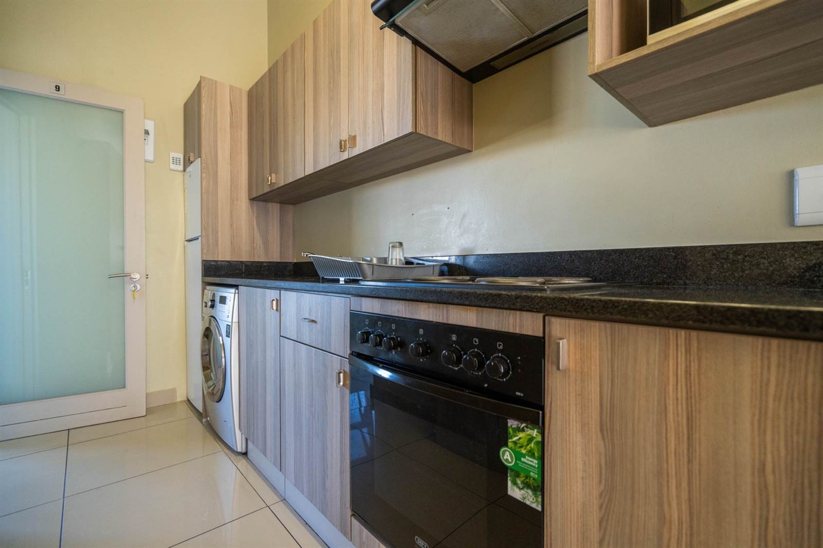 1 Bed Apartment in Grahamstown Central photo number 15