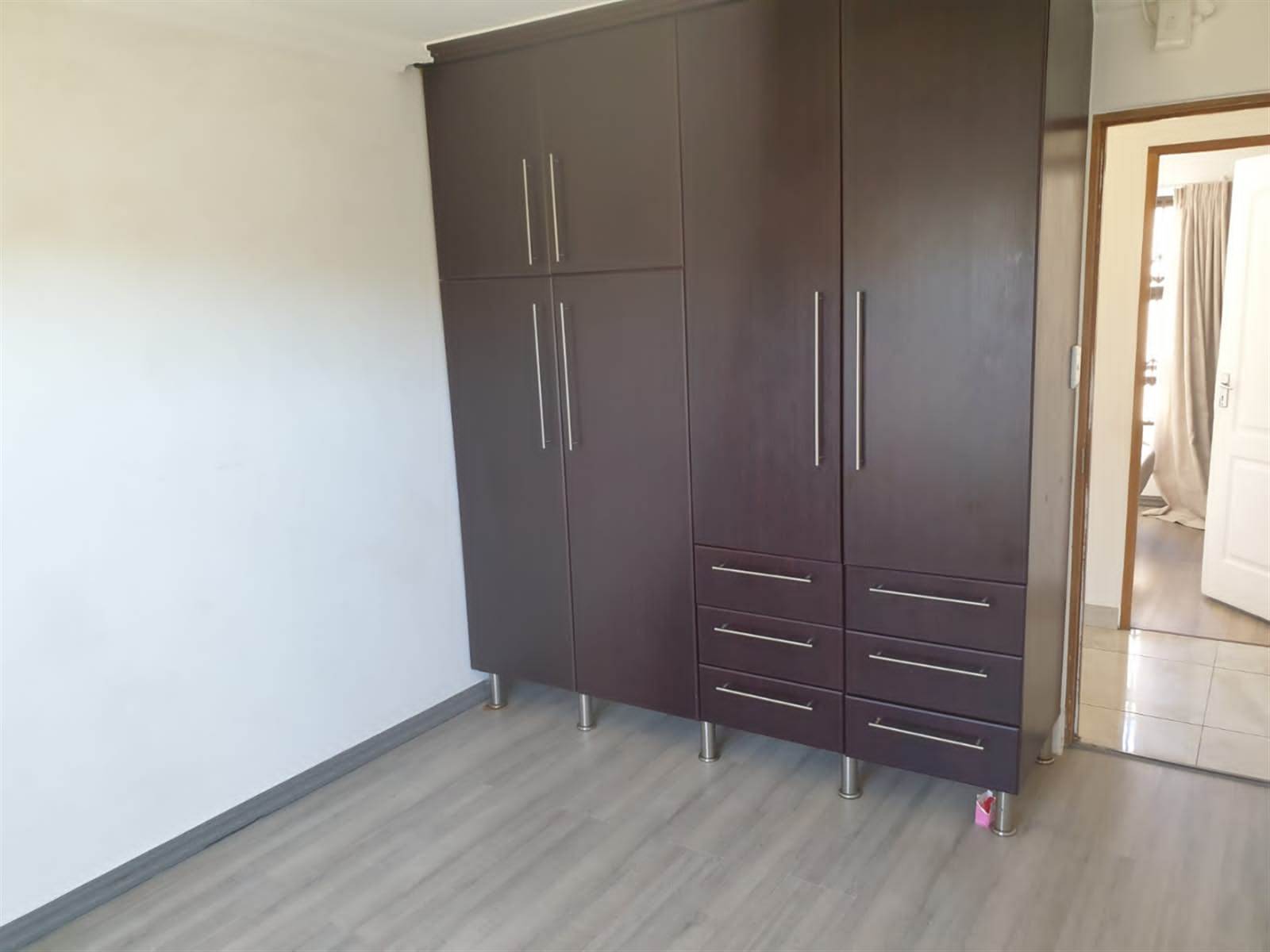 3 Bed House in Kwanonqaba photo number 14