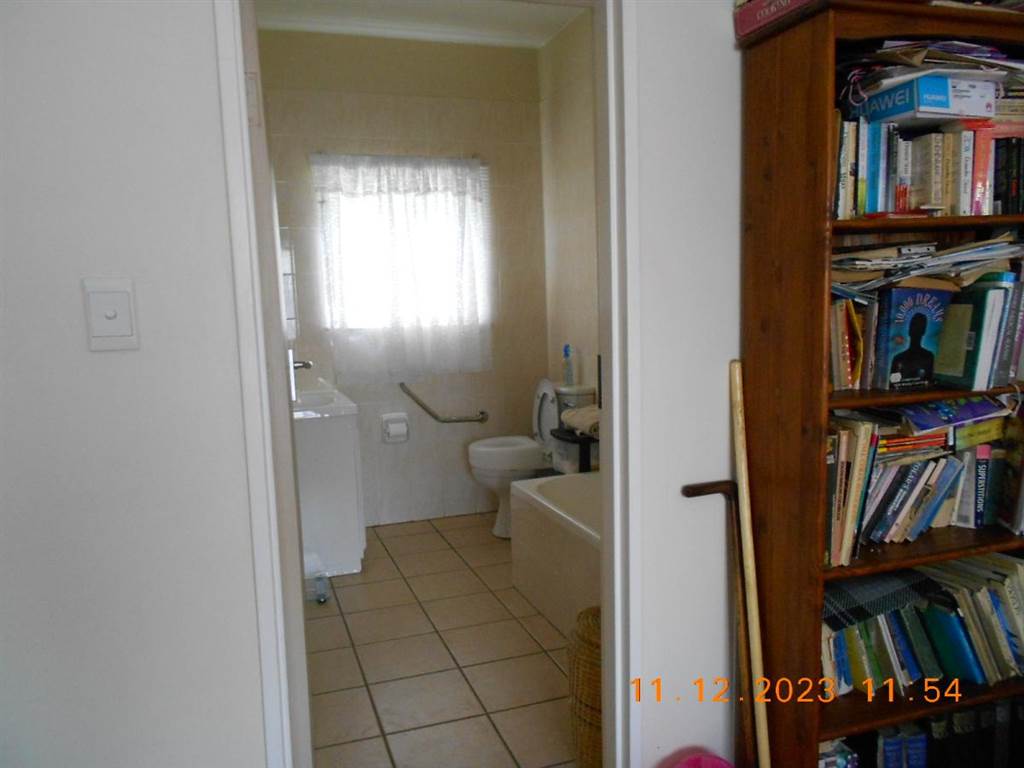 3 Bed House in Rietvalleirand photo number 13