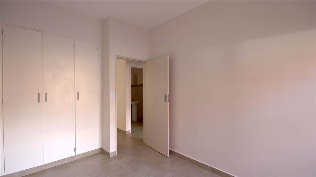 3 Bed Apartment in Wierda Park photo number 11