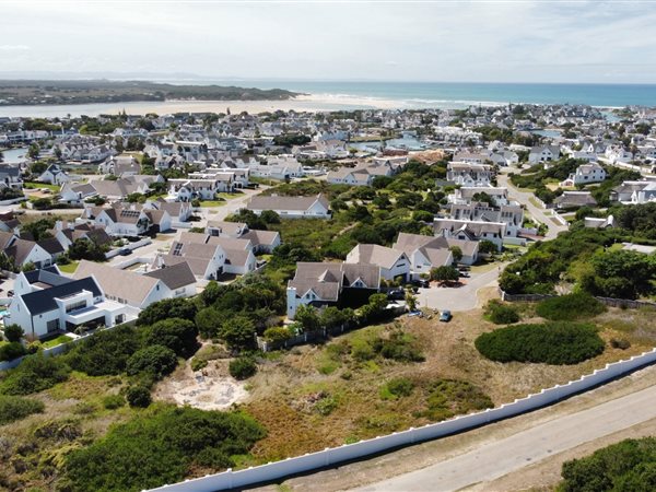 1365 m² Land available in St Francis Bay