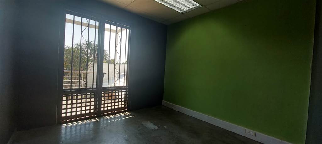 470  m² Commercial space in Nelspruit photo number 30