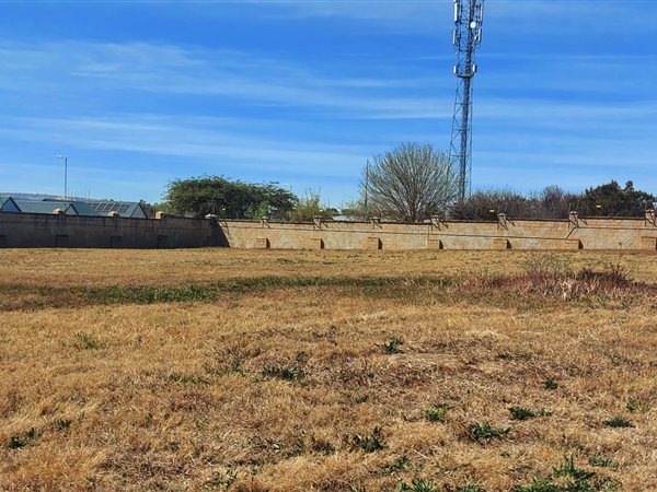 1038 m² Land available in Silverwoods Country Estate