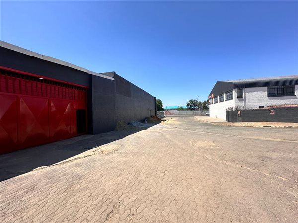 600  m² Commercial space