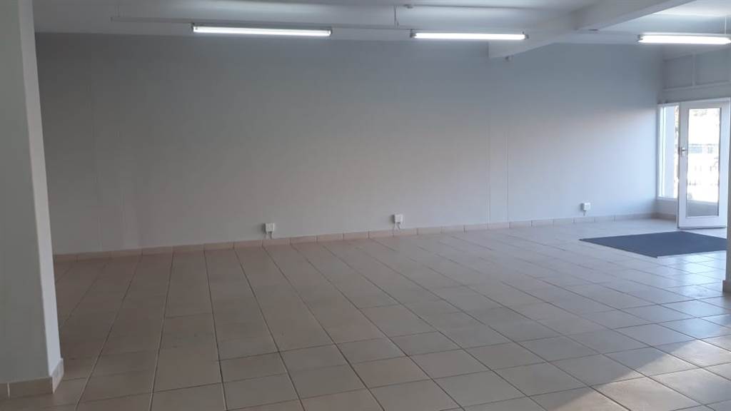 111  m² Commercial space in Ramsgate photo number 5