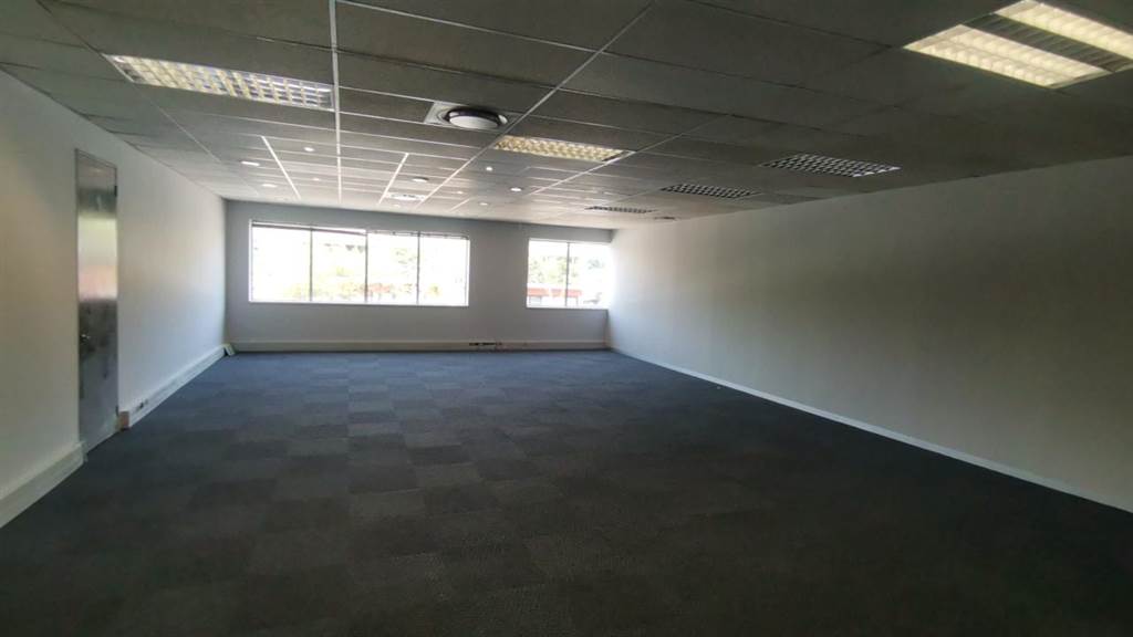 261  m² Commercial space in Bedfordview photo number 13