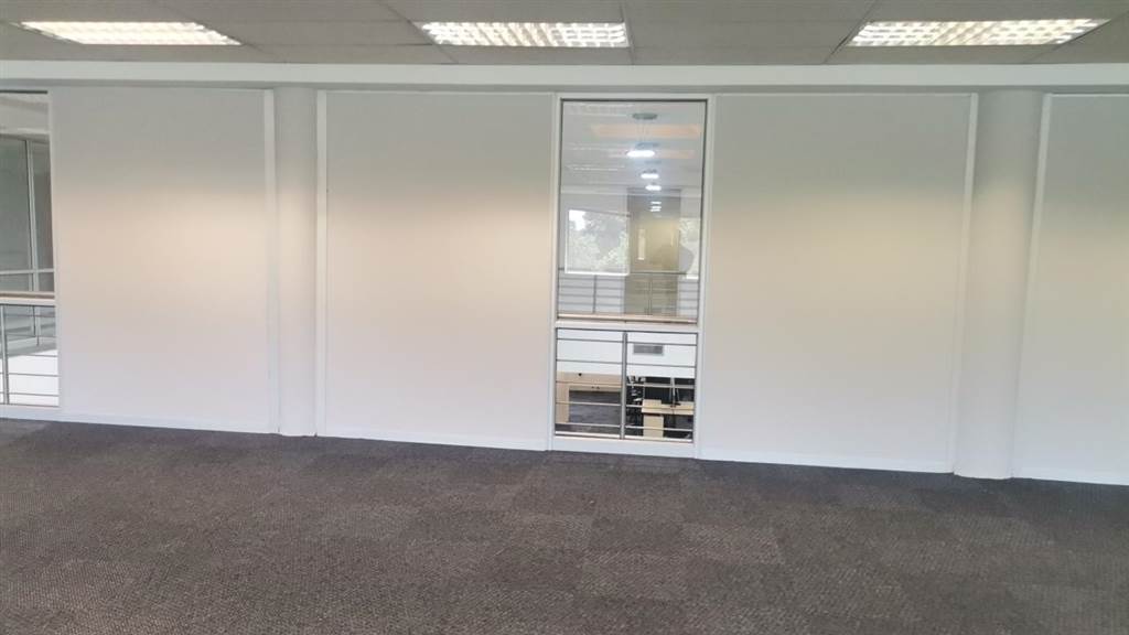 261  m² Commercial space in Bedfordview photo number 10