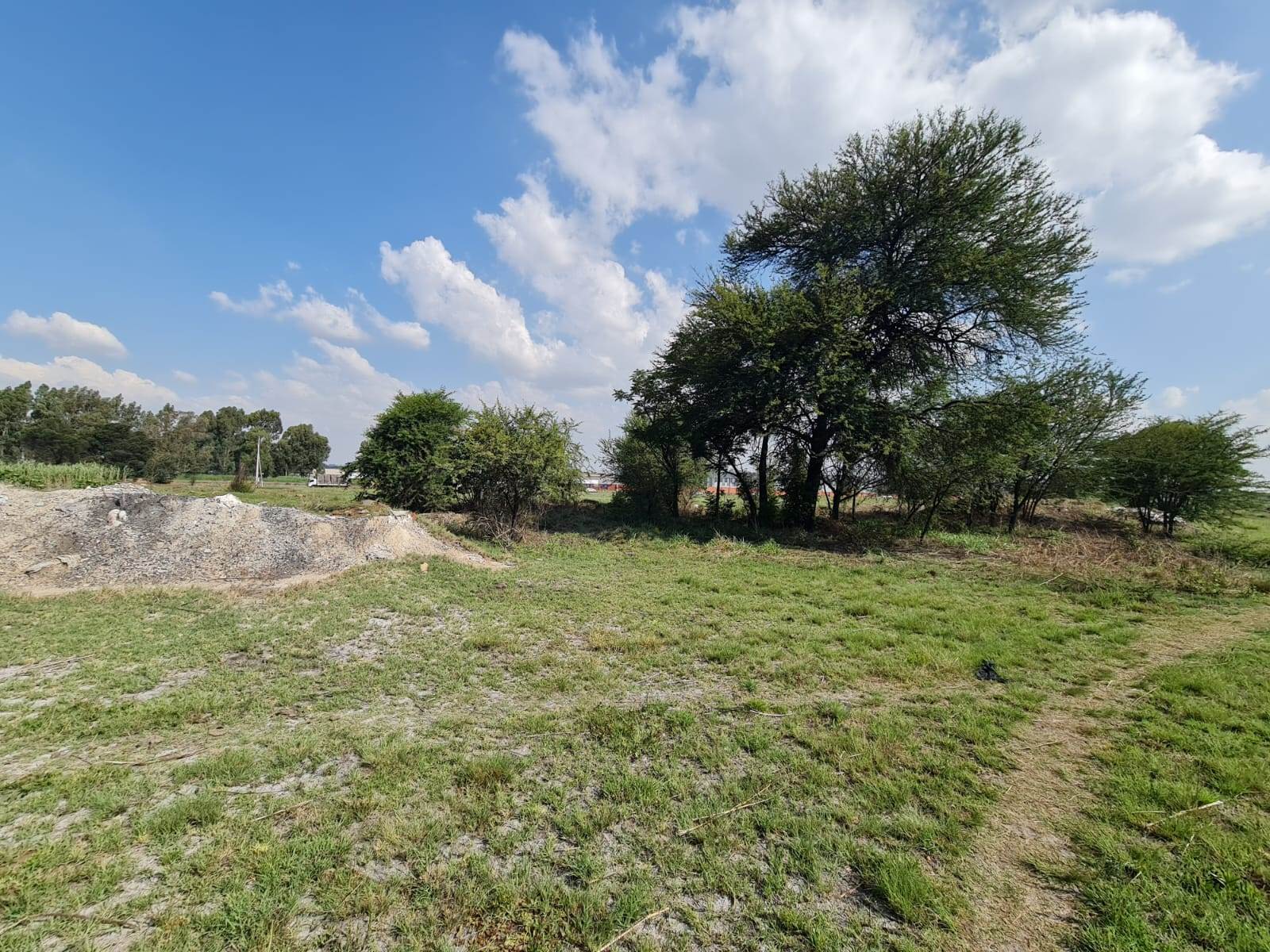 9.8 ha Land available in Wadeville photo number 2