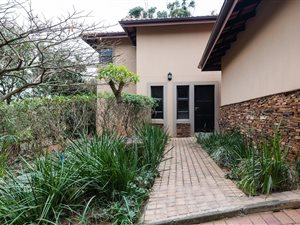 3 Bed House in Hilltop Estate