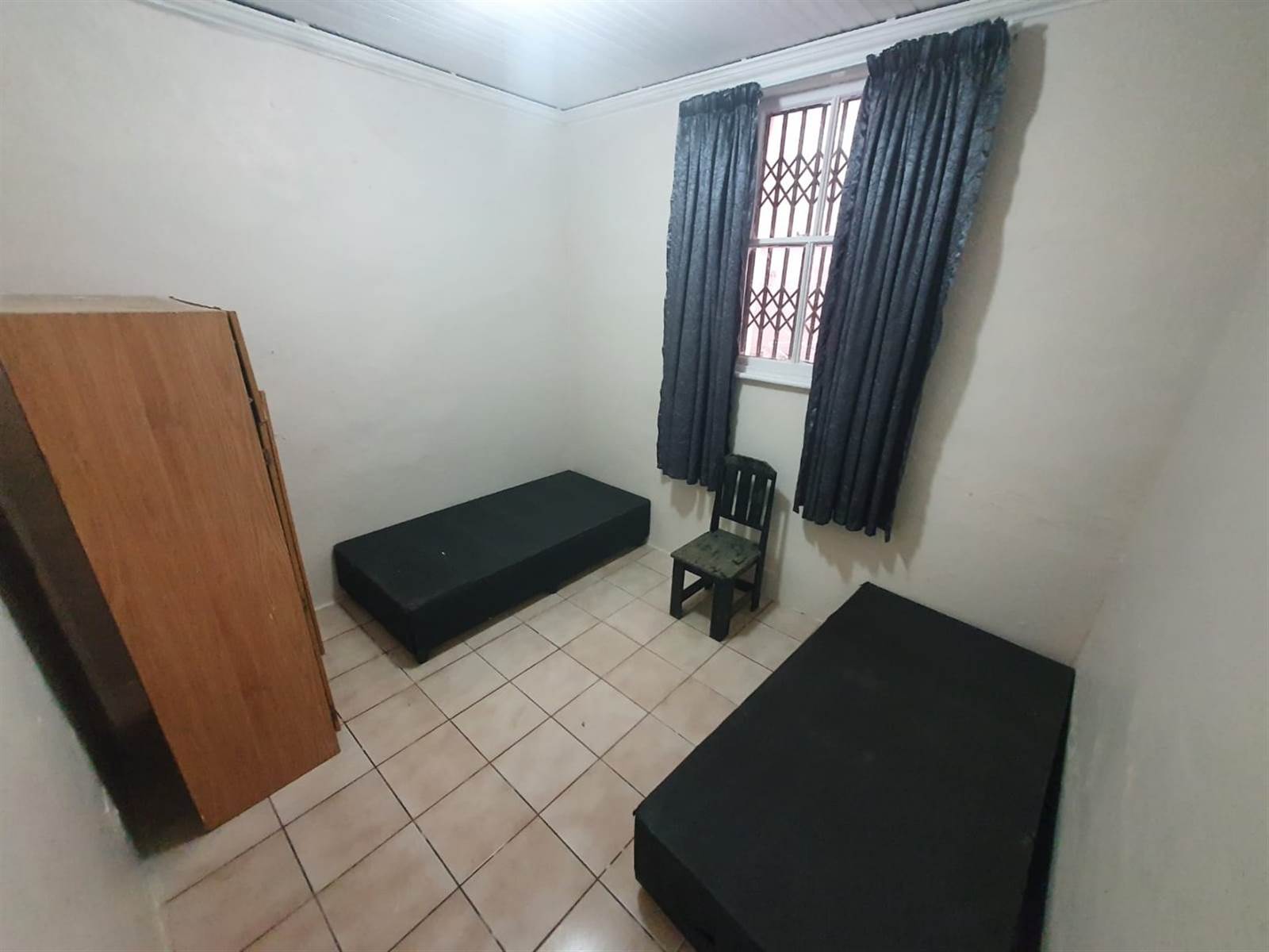 5 Bed House in Port Elizabeth Central photo number 18