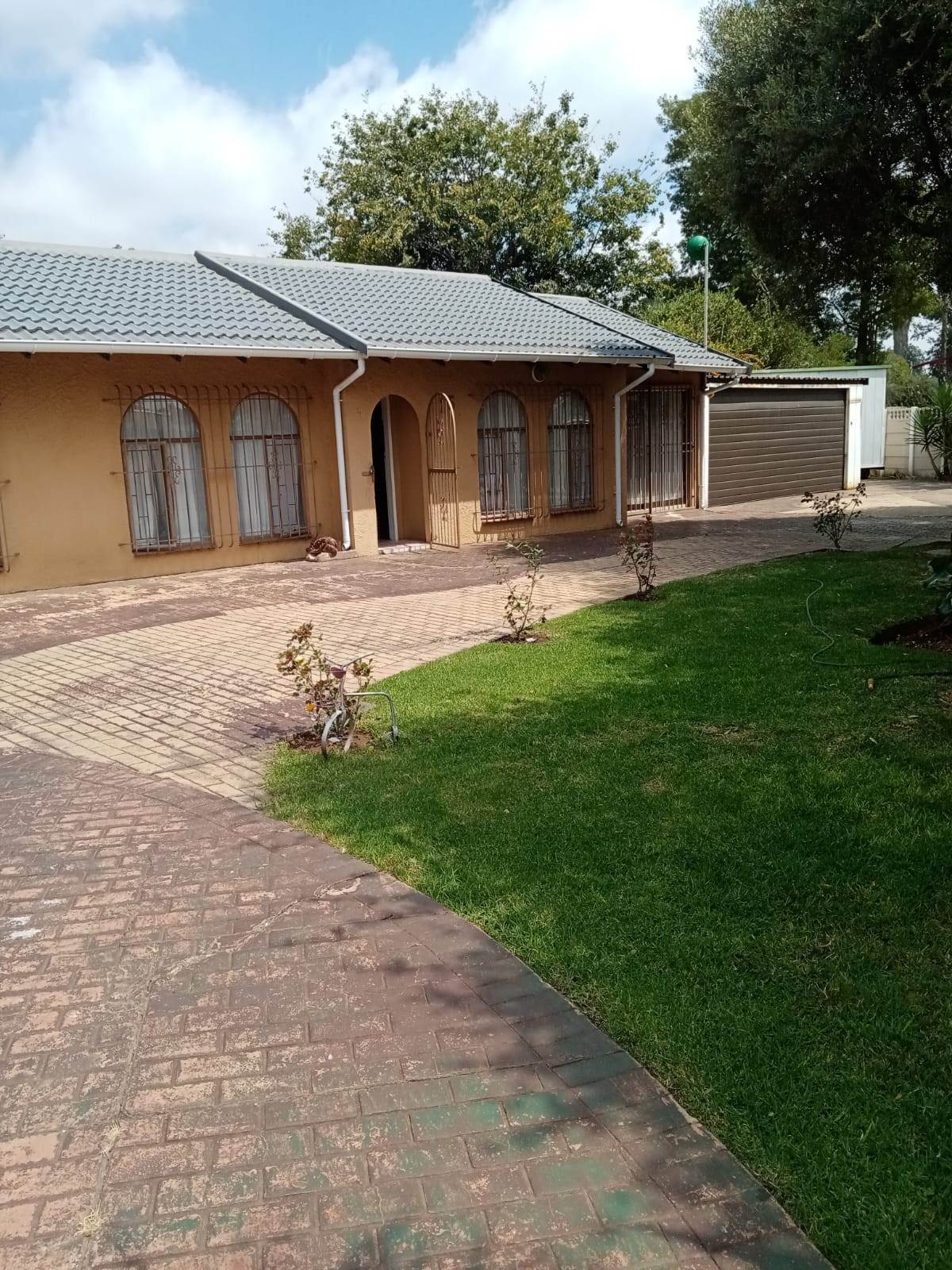 3 Bed House in Brakpan photo number 1