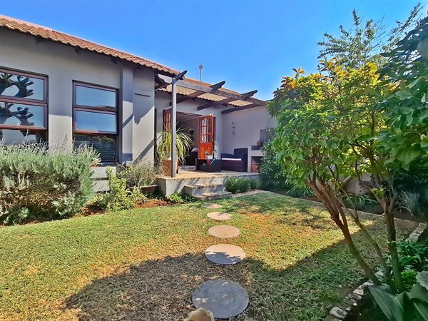 3 Bedroom Townhouse 3 Bedroom Townhouse