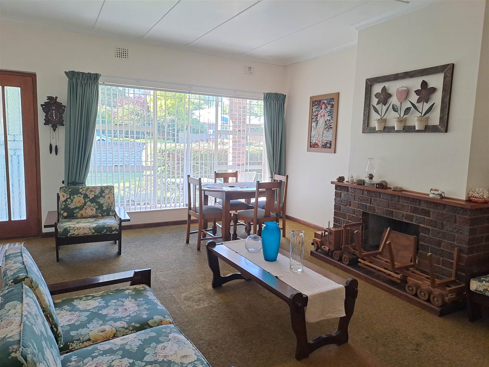 4 Bed House in Villiersdorp photo number 3