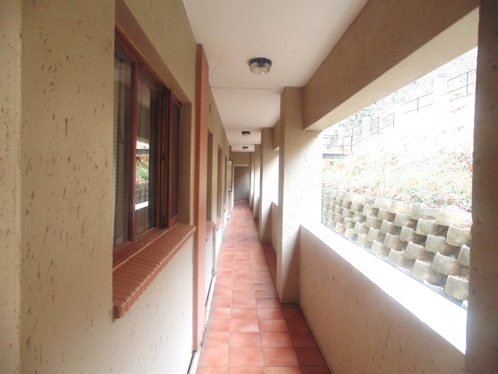 2 Bed Apartment in Constantia Kloof photo number 21