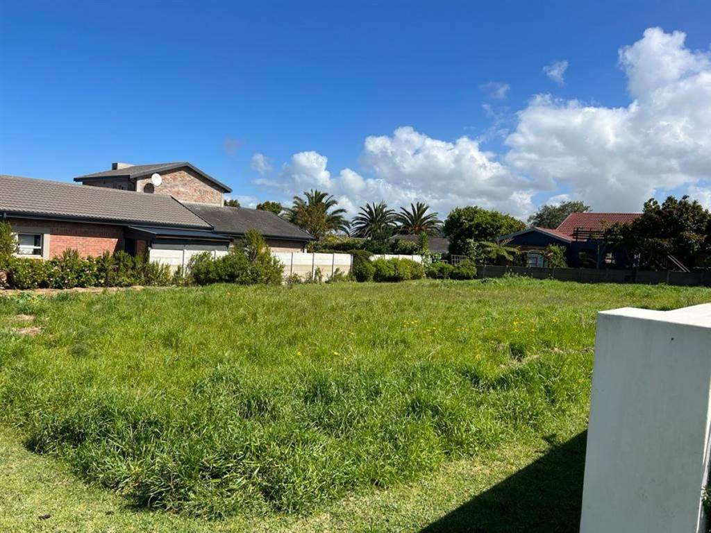 600 m² Land available in Herolds Bay photo number 6