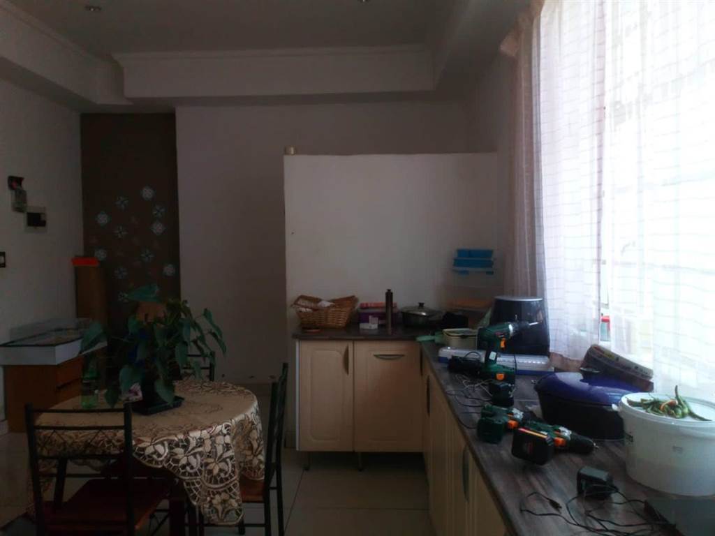 2 Bed House in Benoni South photo number 3