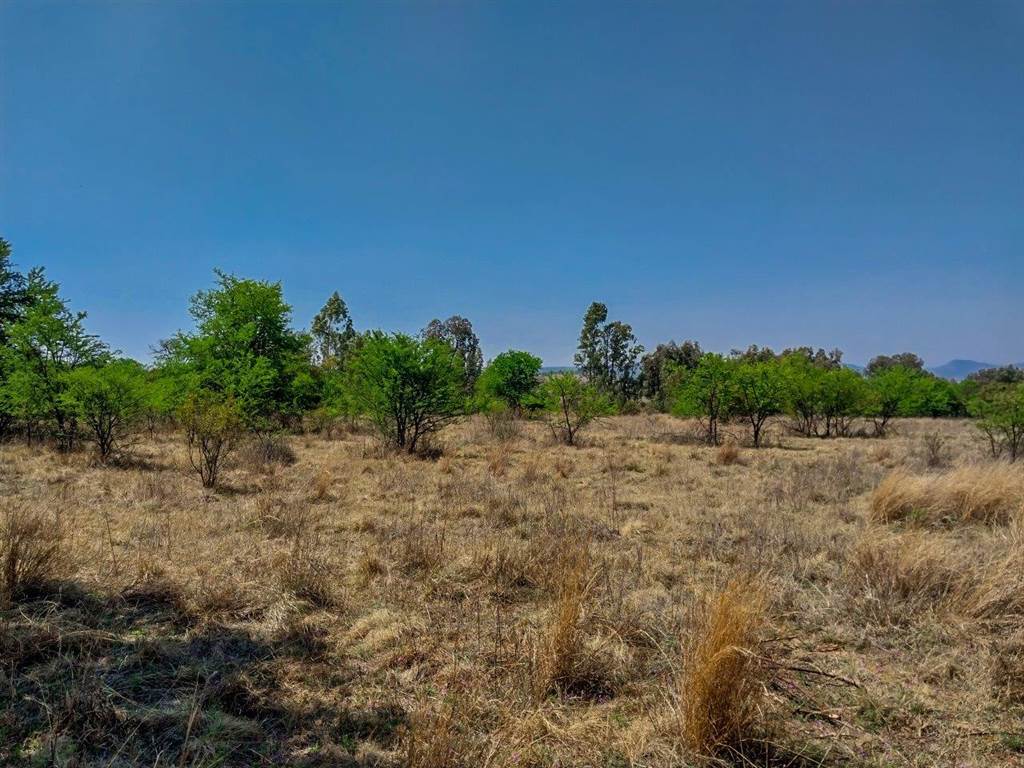 27 m² Land available in Louwlardia photo number 1