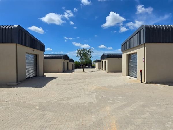 150  m² Commercial space