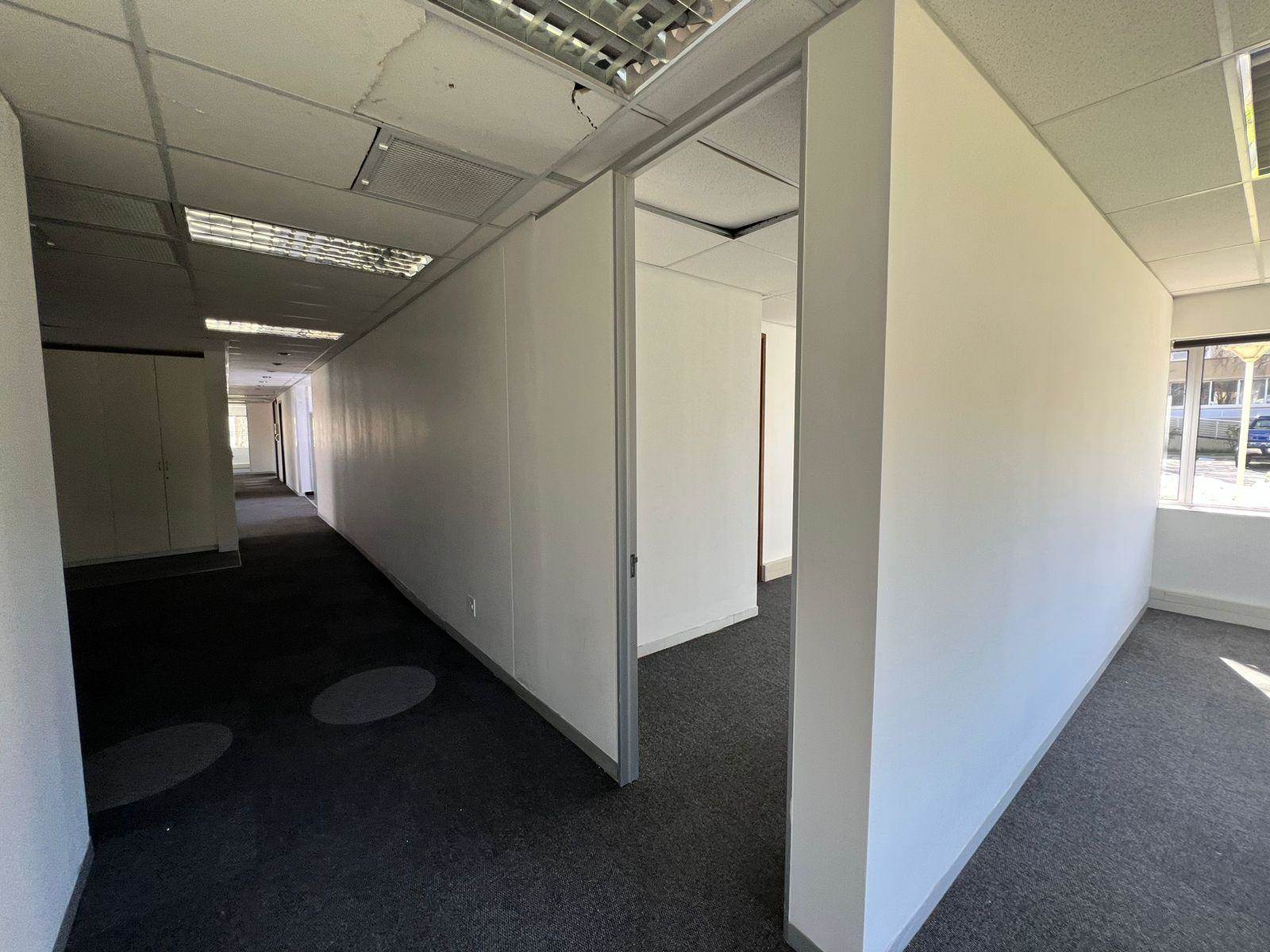 837  m² Commercial space in Rivonia photo number 22