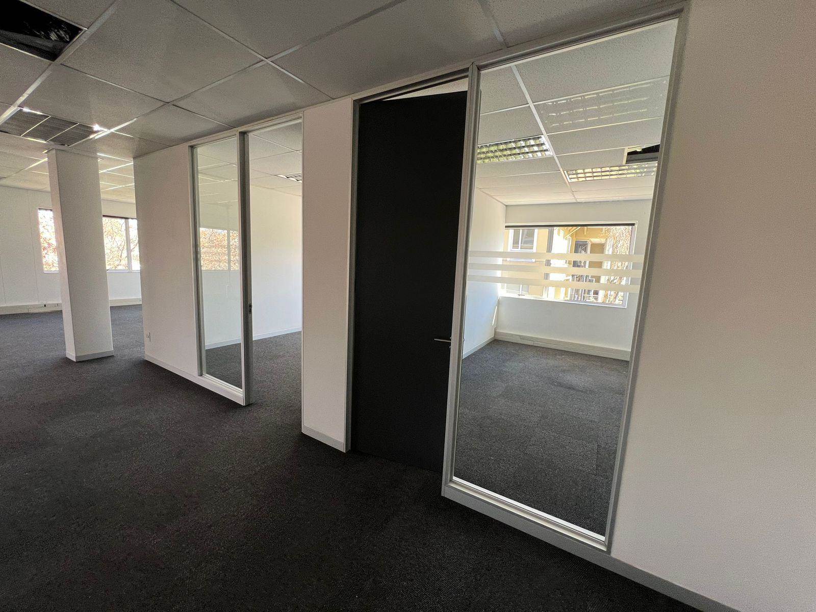 837  m² Commercial space in Rivonia photo number 14