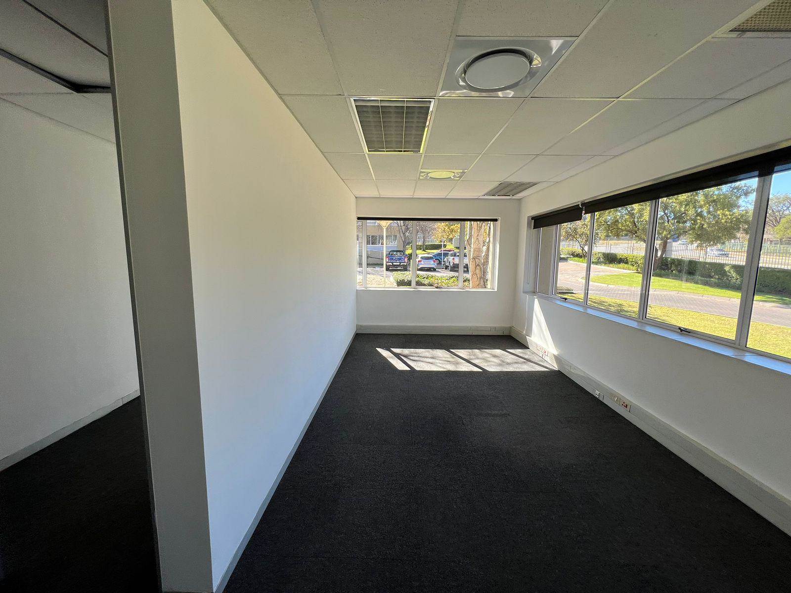 837  m² Commercial space in Rivonia photo number 21