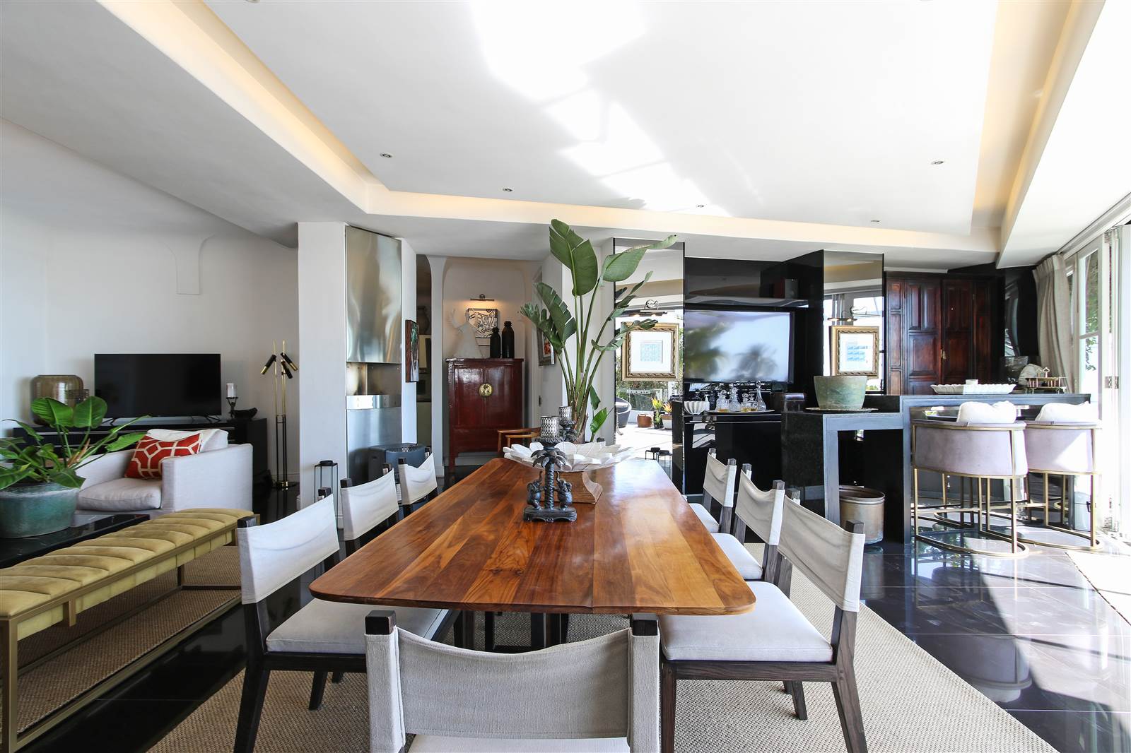 2 Bed Apartment in Fresnaye photo number 15