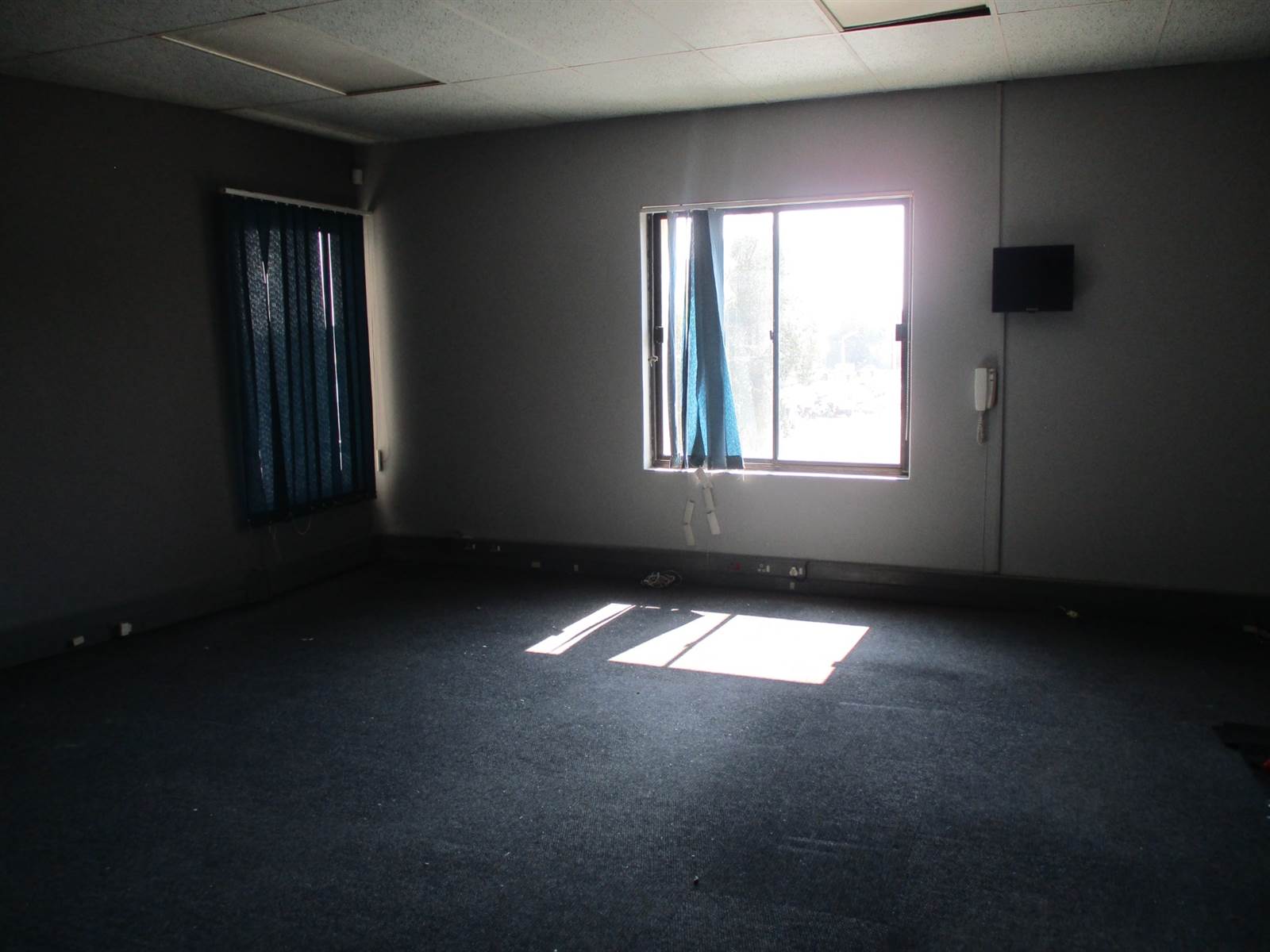 180  m² Office Space in Edenvale photo number 7