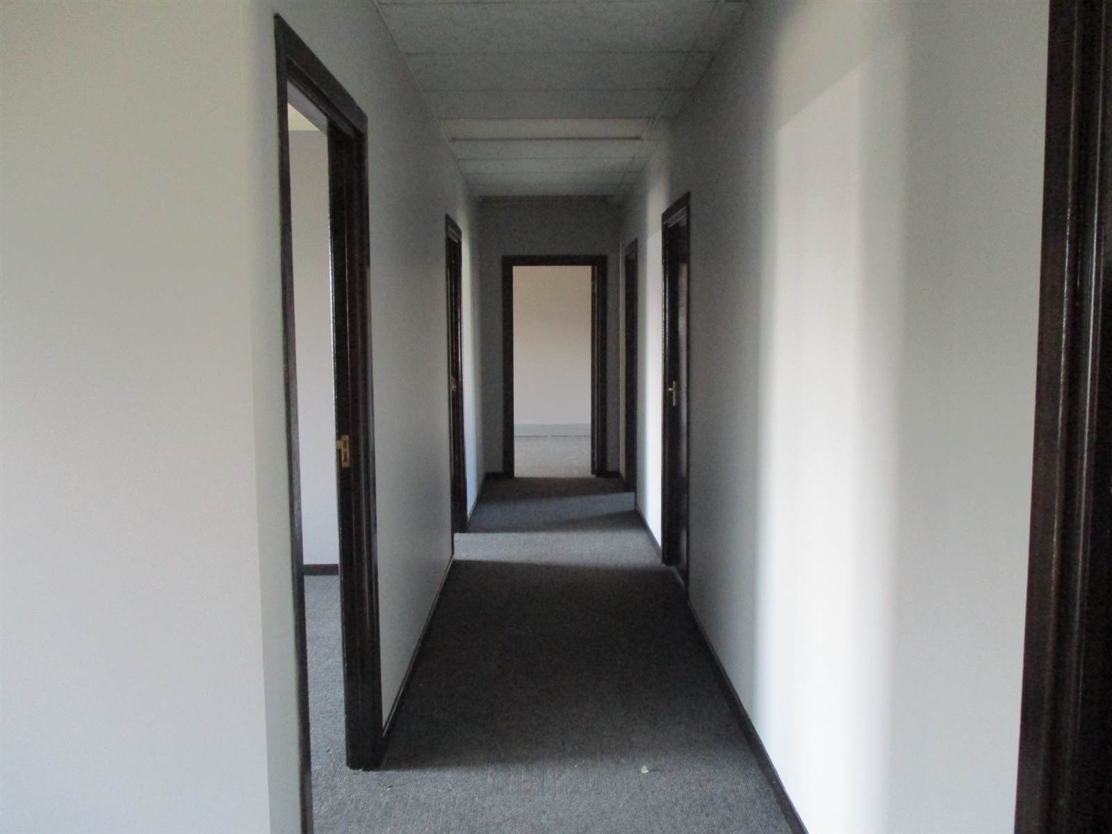 180  m² Office Space in Edenvale photo number 3