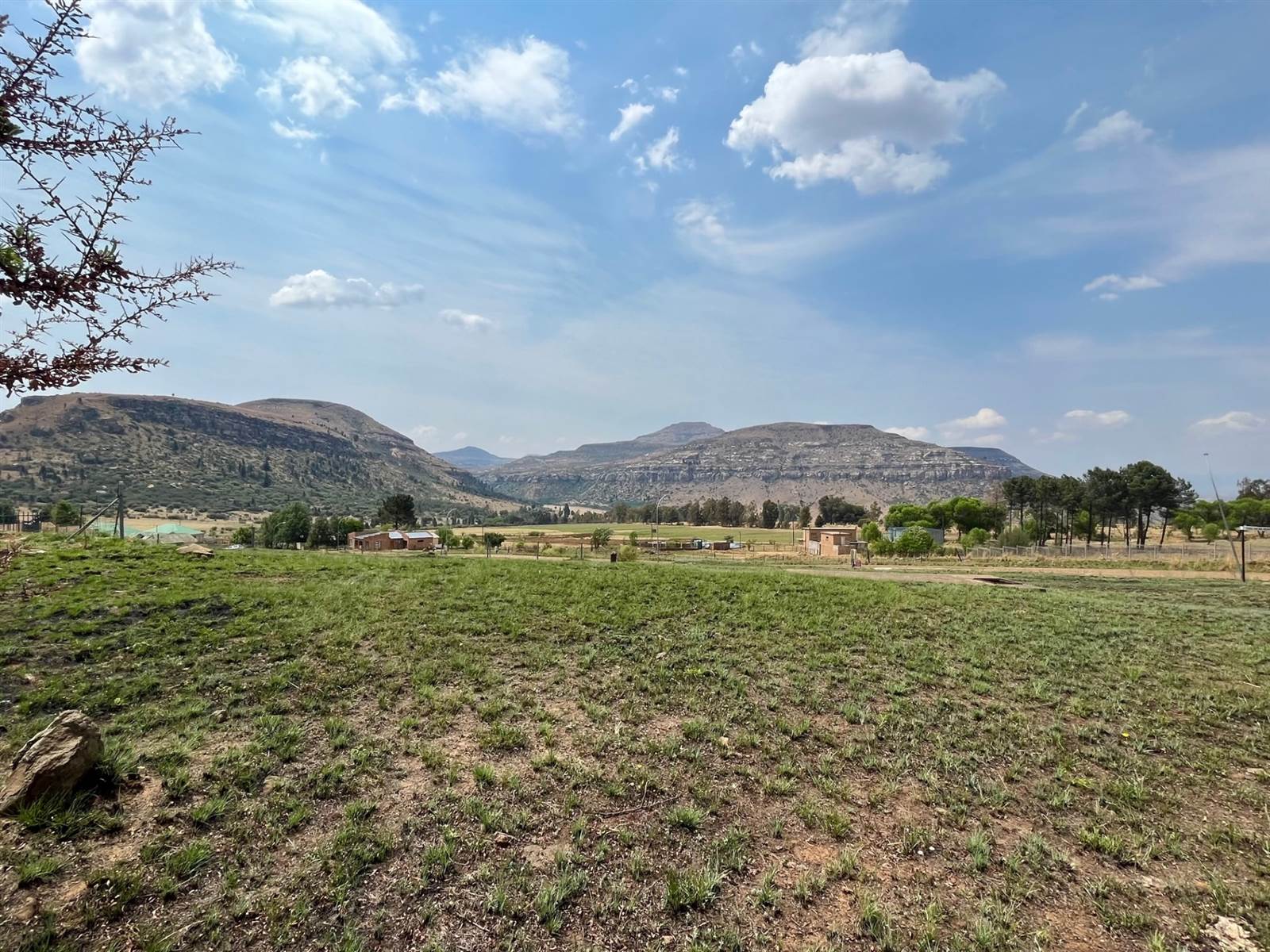 951 m² Land available in Fouriesburg photo number 1