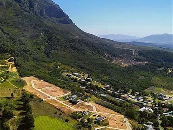 536 m² Land available in Pniel