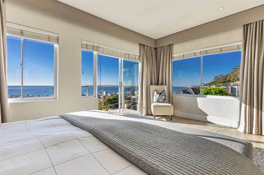 4 Bed House in Fresnaye photo number 23