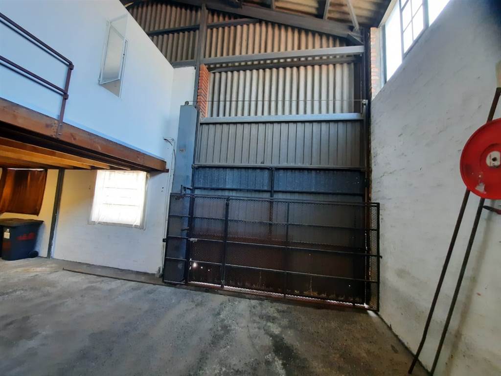 330  m² Industrial space in Beaconvale photo number 4