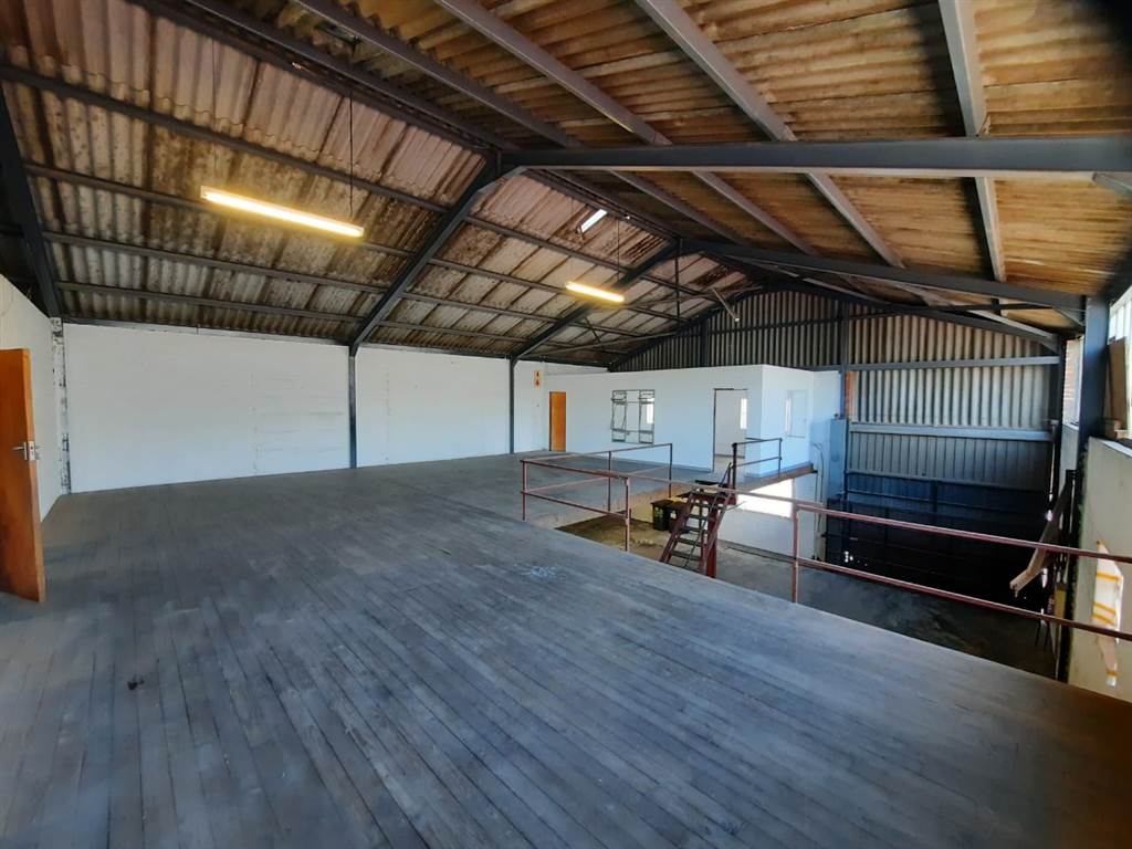330  m² Industrial space in Beaconvale photo number 12