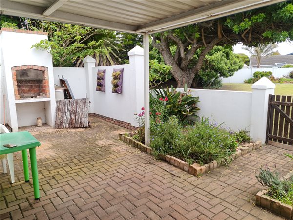 2 Bed Townhouse in Aston Bay